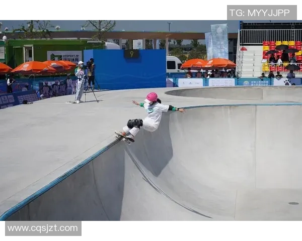 实时新闻南京极限运动队在滑板精英赛中的默契配合与精彩表现分析